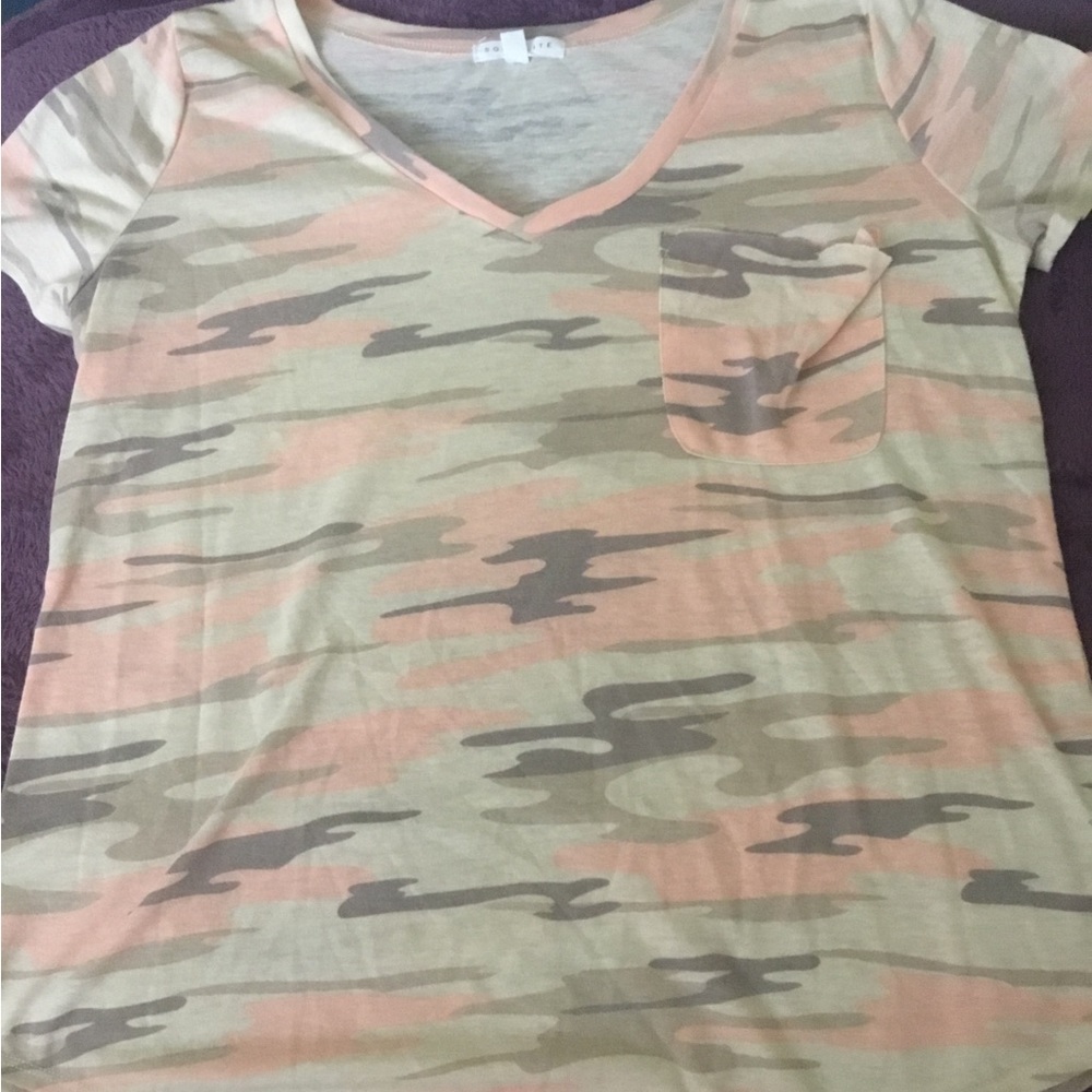 Socialite Women’s Short Sleeve CAMO Top - XL